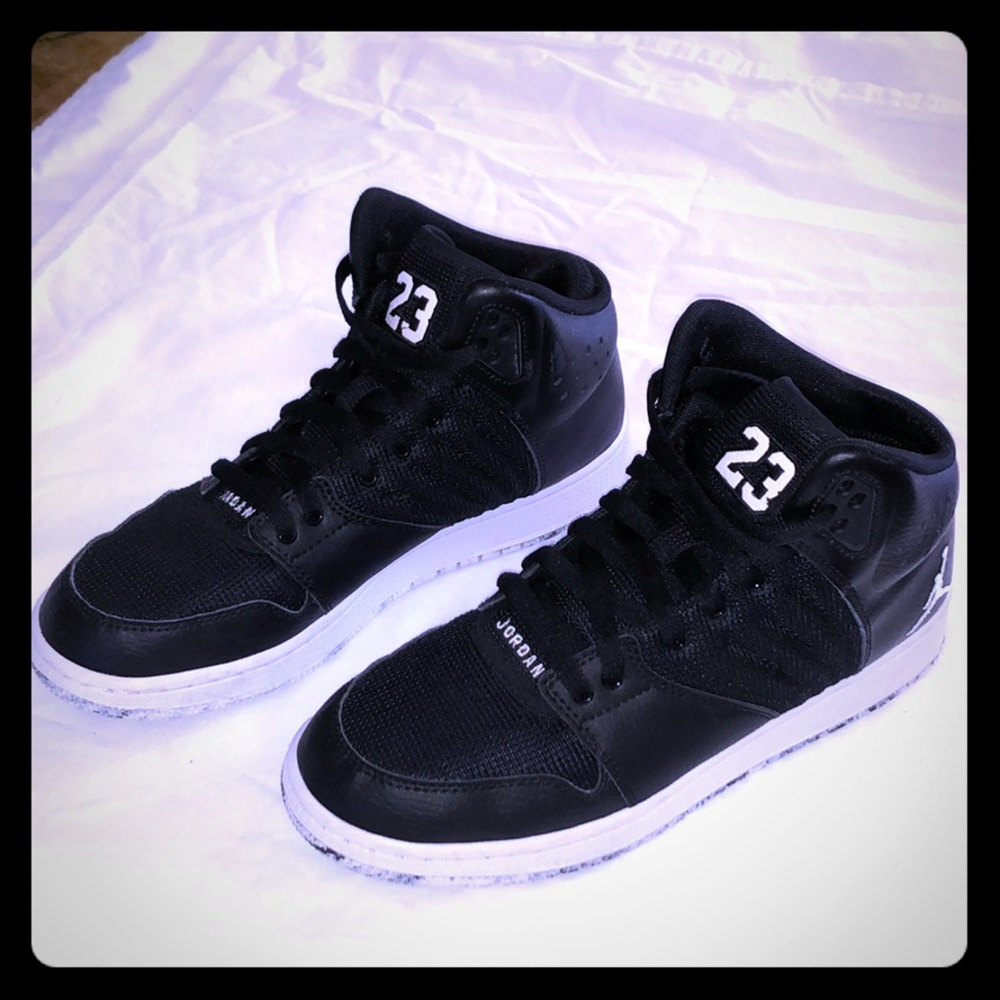 Nike Jordan 23 Black 6.5 Youth